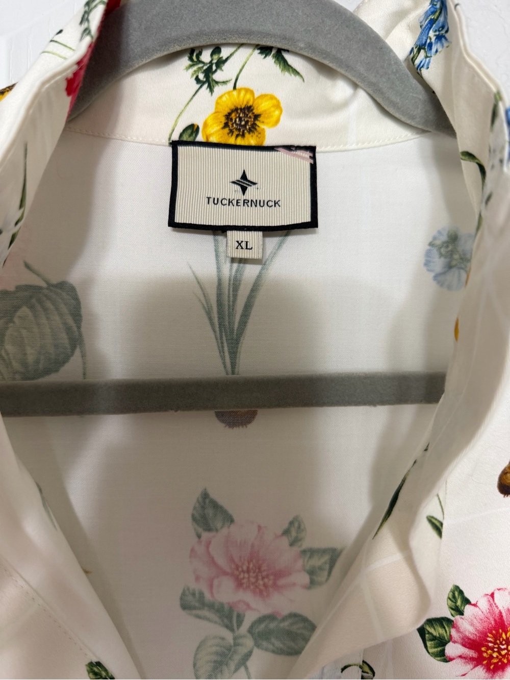 Tuckernuck Cream Floral - Picture 3 of 4
